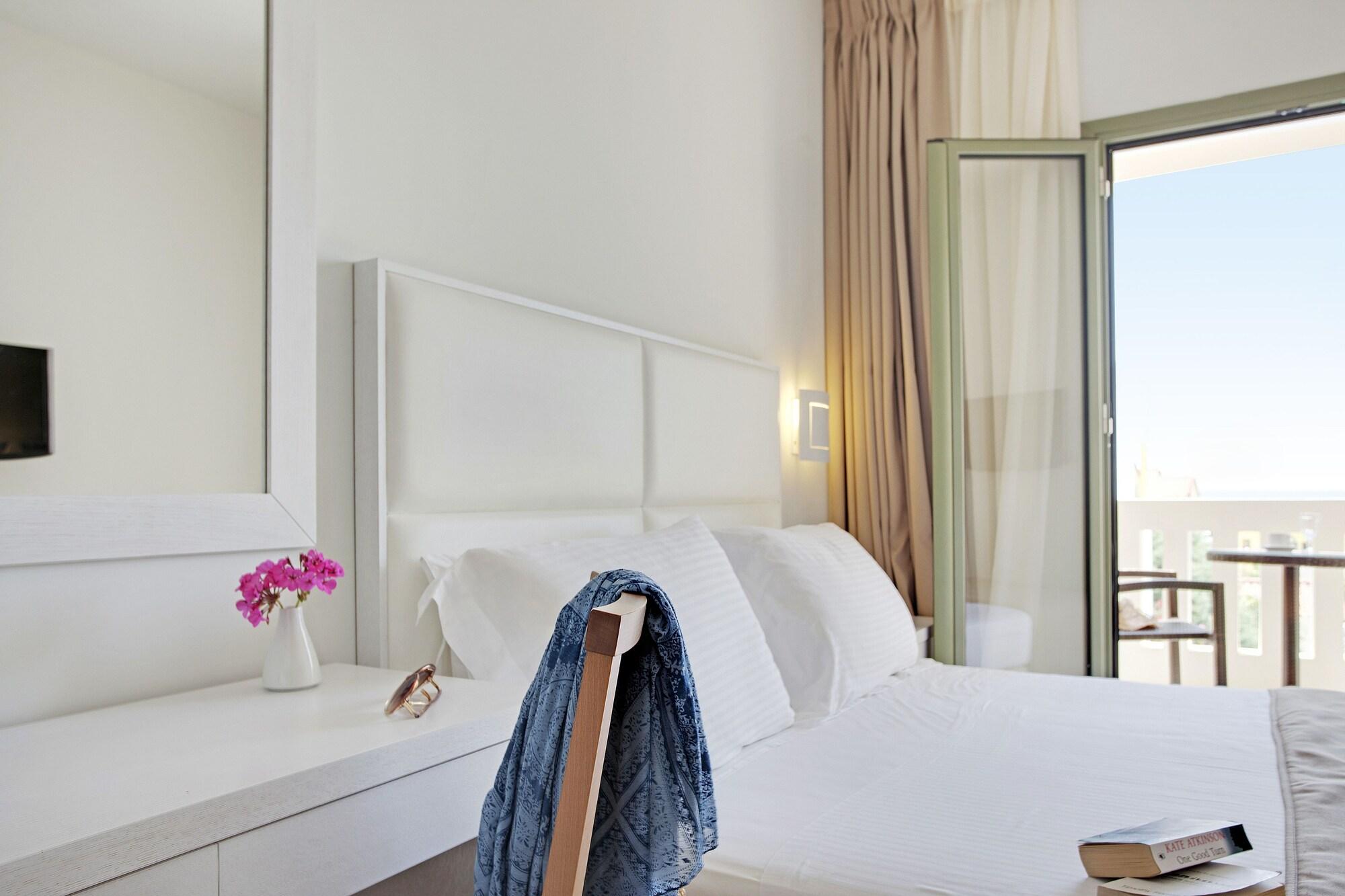 Aphrodite Samos Suites Marathokampos Exterior photo