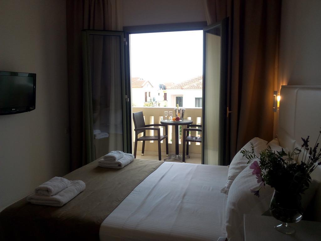 Aphrodite Samos Suites Marathokampos Exterior photo