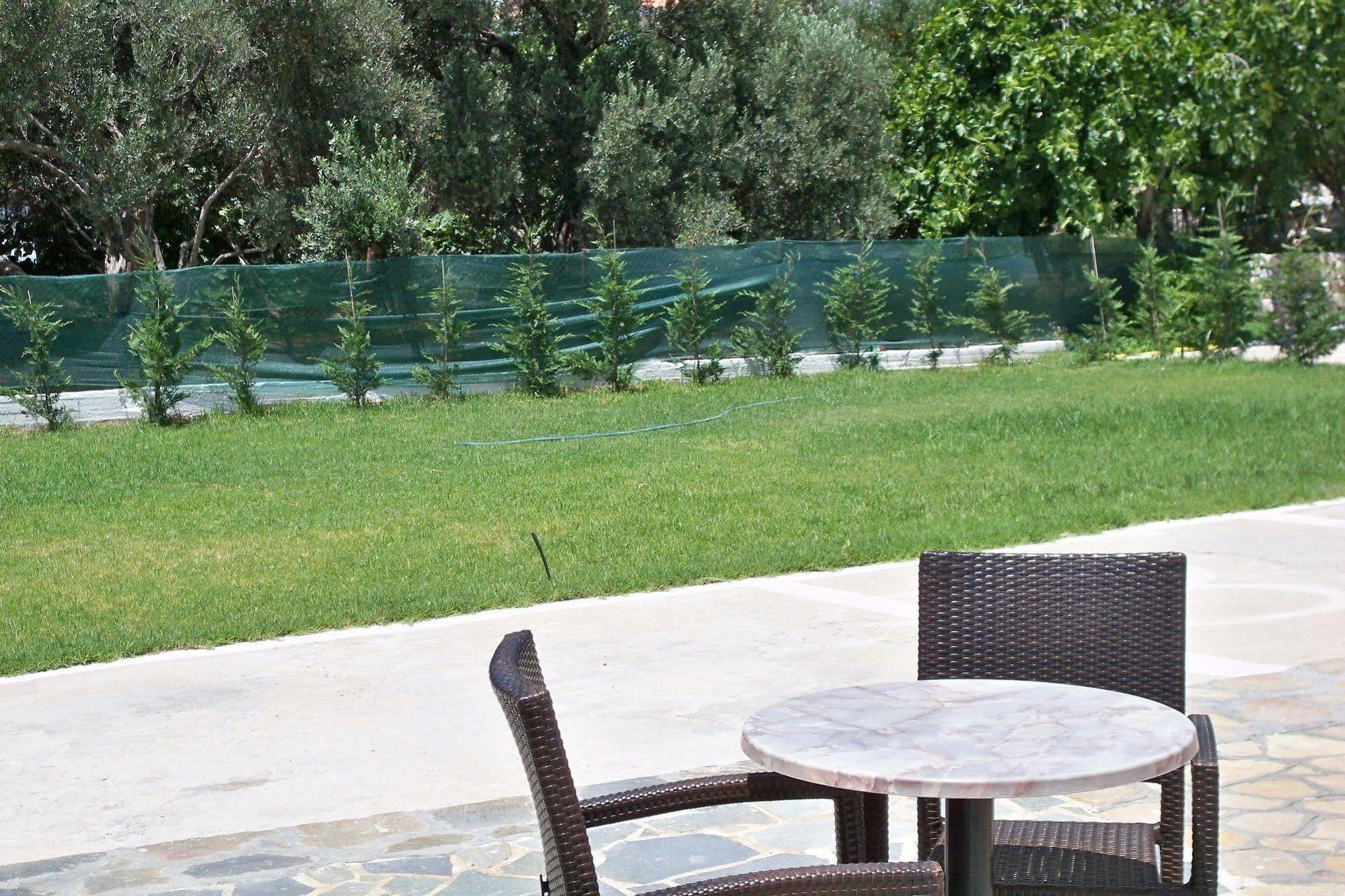 Aphrodite Samos Suites Marathokampos Exterior photo