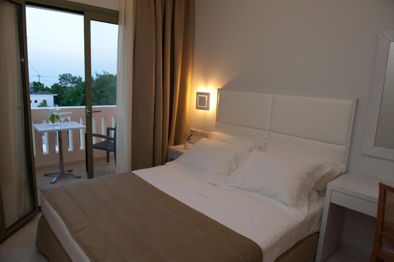 Aphrodite Samos Suites Marathokampos Room photo